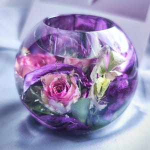 Epoxy resin orb dried flower candle holder. Resin floral home decor. Real rose tea light holder